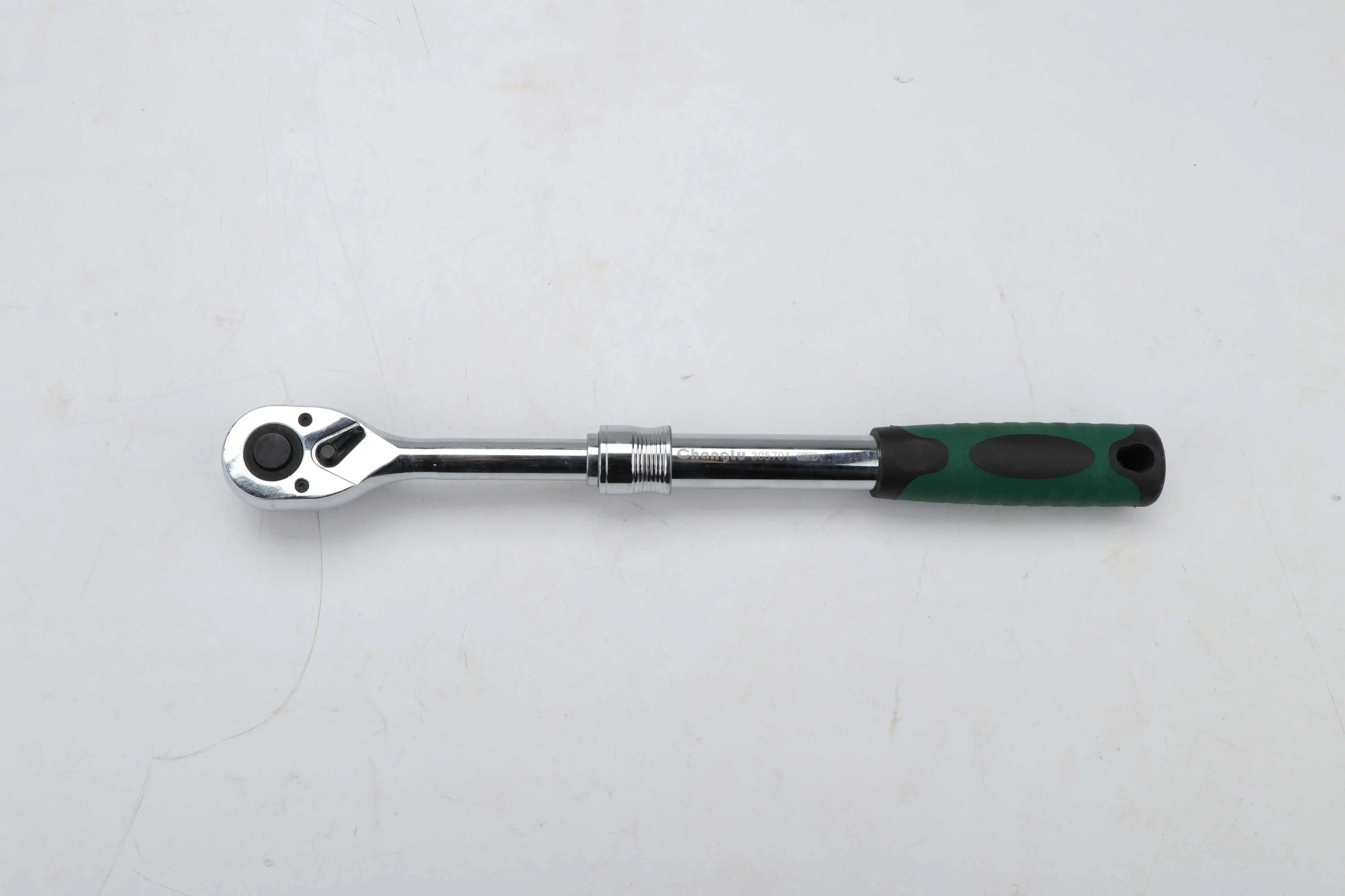 What makes an adjustable aluminum torque wrench unique?